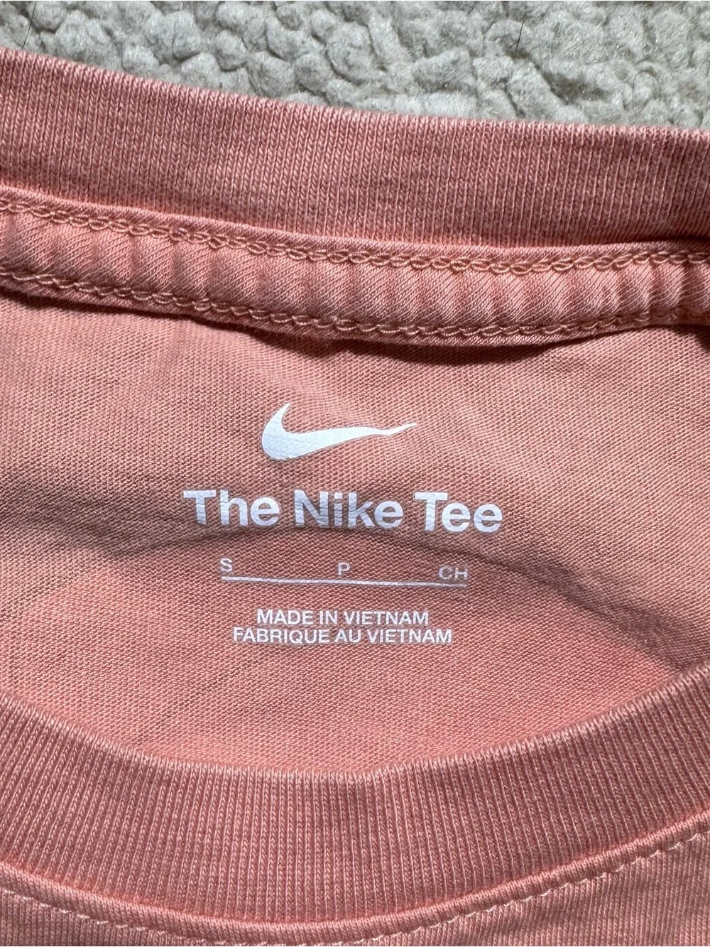 The Nike Tee Shirt Womens Small Long Sleeve Can’t Be‎ Defeated Fly Graphic Crew